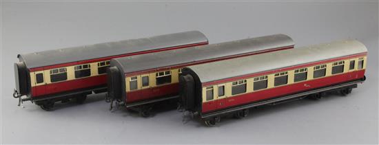 A set of three BR blood and custard corridor coaches, 1st class, no.3995, two with boxes